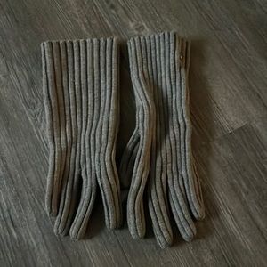 Lululemon gray gloves